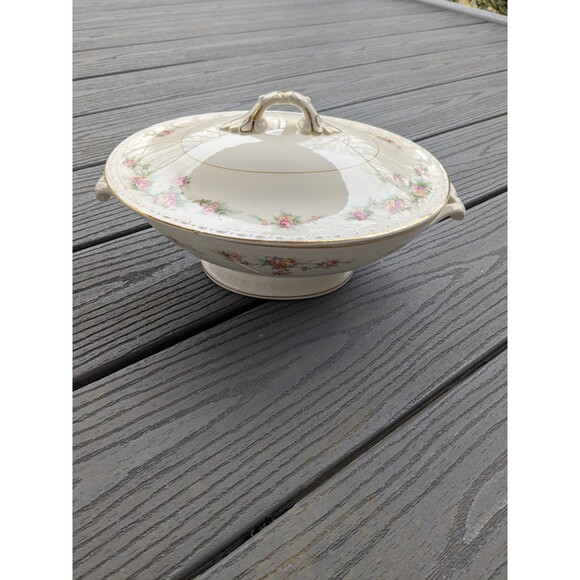 Homer Laughlin Other - Homer Laughlin Eggshell Georgian Oval Pedestal 9.5" Vegetable Bowl w Lid Floral